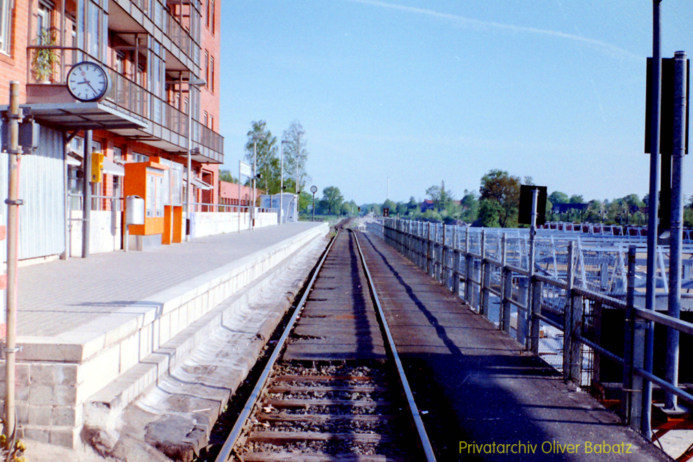 Die A2 hatte whrend der Bauzeit diesen behelfsmigen Bahnsteig.