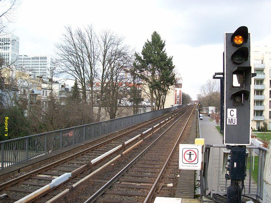 Signal H 1 in der Haltestelle Mundsburg.