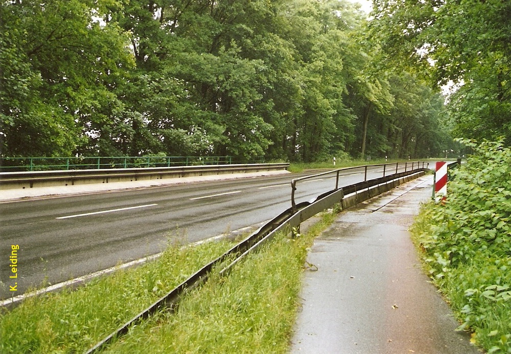 Brücke der B 75 bei *Trelde-1.