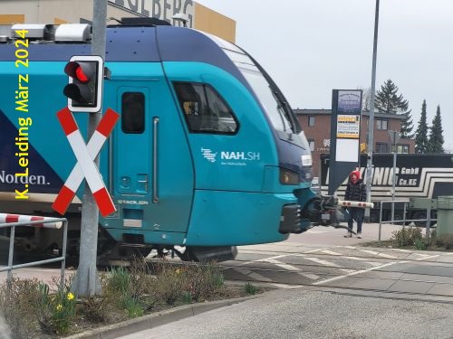 Ein Wahrzeichen Berlins: die S-Bahn.